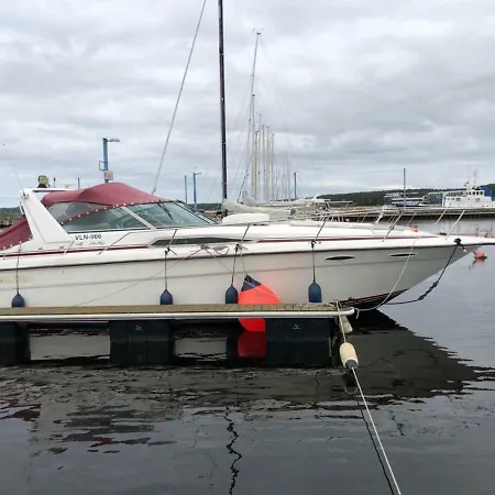Exclusive Boat In Pirita Harbour بوتيل تالين