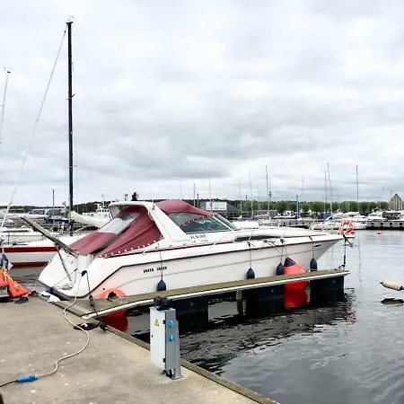 Exclusive Boat In Pirita Harbour بوتيل تالين