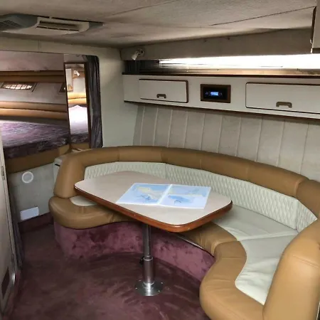 بوتيل Exclusive Boat In Pirita Harbour